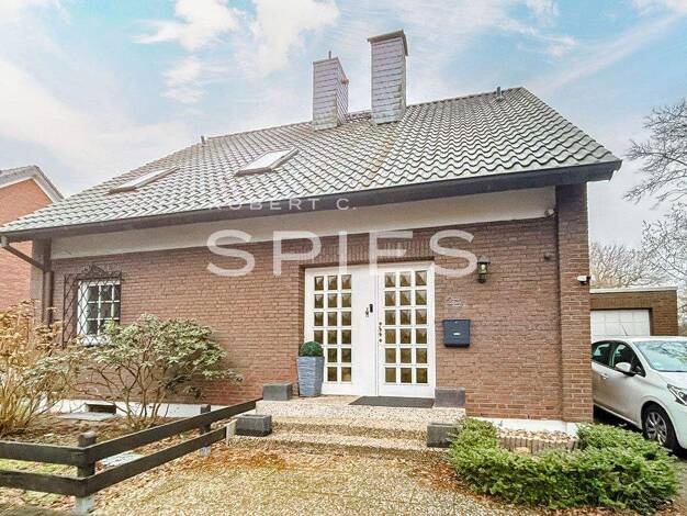 Einfamilienhaus zur Miete 1.900 € 6 Zimmer 155 m² 780 m² Grundstück frei ab 01.06.2026 Oberneuland Bremen 28355