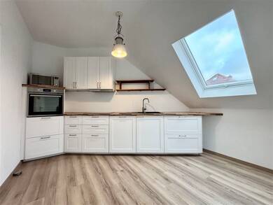 Wohnung zum Kauf 254.000 € 2 Zimmer 69 m² Dachgeschoss, 3. Geschoss frei ab sofort Steinstr. 7 Südvorstadt Leipzig 04275