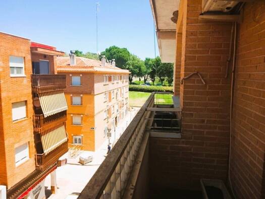 Wohnung zum Kauf 440.000 € 3 Zimmer 125 m² 3. Geschoss Calle de García Noblejas 3 Boadilla del Monte 28660