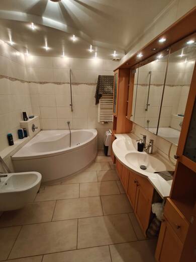 Wohnung zur Miete 400 € 1 Zimmer 900 m² West, Hausstätt 251 Rosenheim 83024