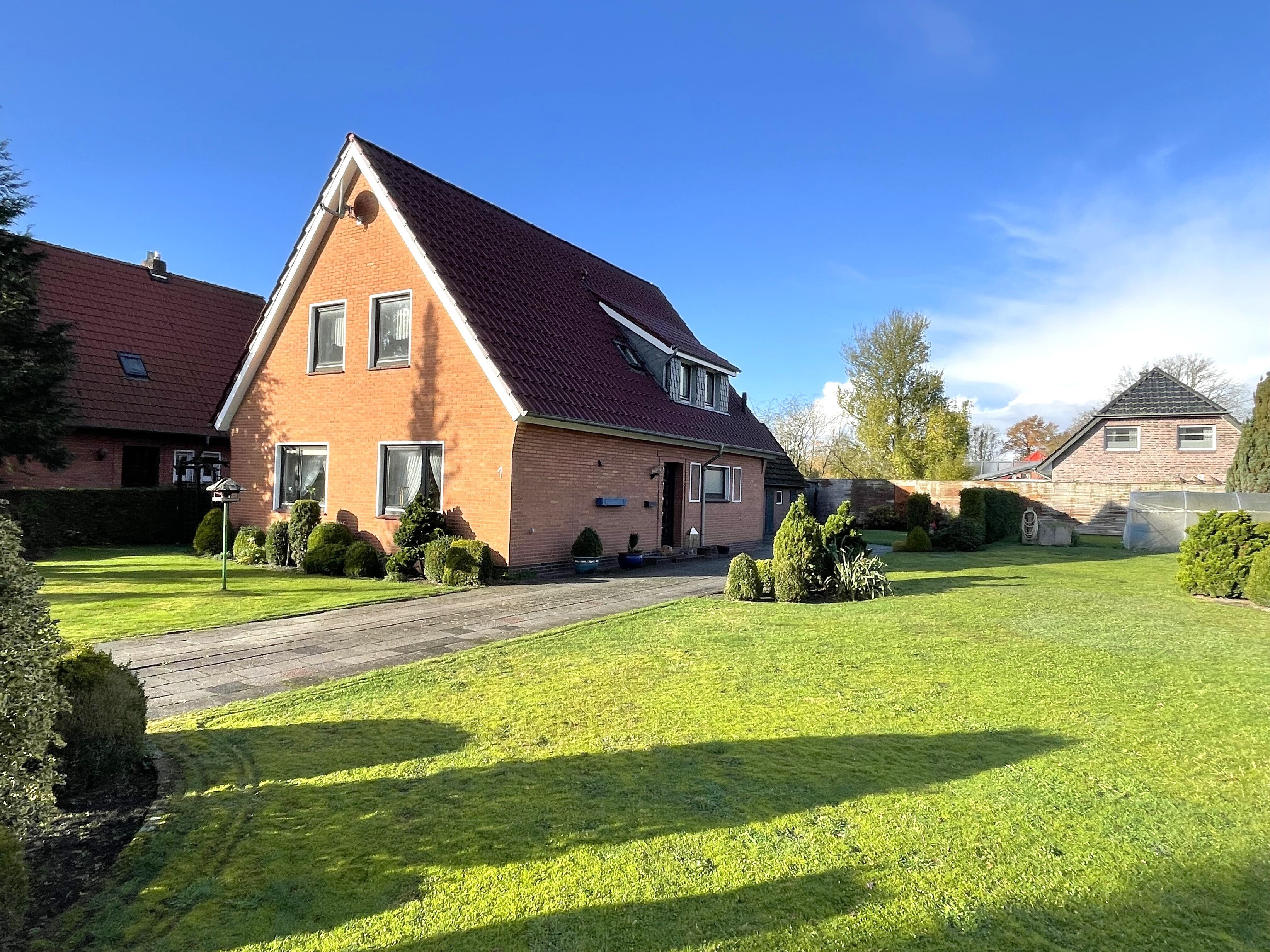 Haus zum Kauf 264.000 € 4 Zimmer 147 m²<br/>Wohnfläche 1.230 m²<br/>Grundstück Mansie / Lindern Westerstede 26655