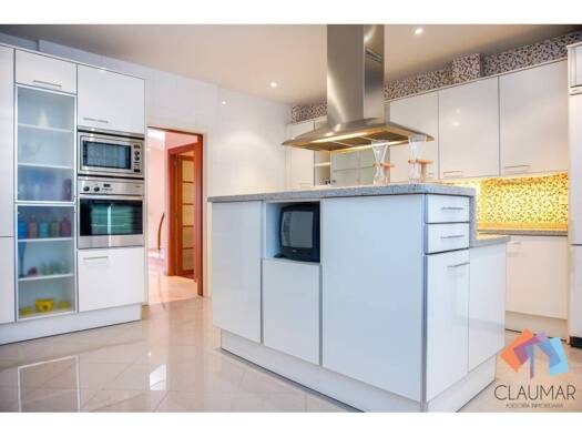 Chalet zum Kauf 975.000 € 4 Zimmer 426 m² Gandia 46701