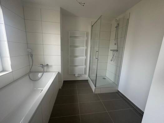 Wohnung zur Miete 819 € 4 Zimmer 86,2 m² 2. Geschoss frei ab sofort Waisenhausstraße 15 Welzow Welzow 03119