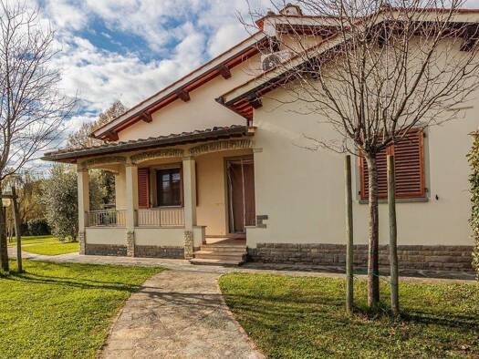 Haus zum Kauf 850.000 € 300 m² Serrapetrona 62020