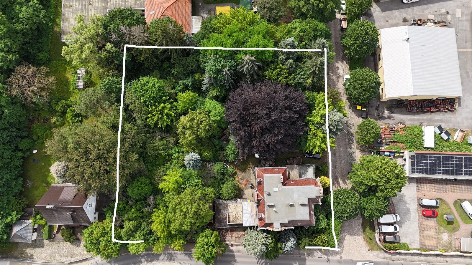 Villa zum Kauf als Kapitalanlage geeignet 457 m²<br/>Wohnfläche 3.431 m²<br/>Grundstück Spremberg Spremberg 03130