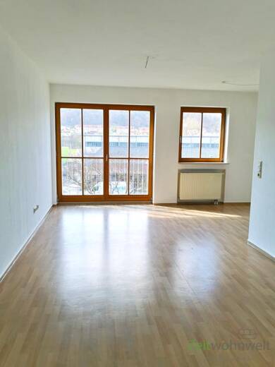 Wohnung zur Miete 350 € 2 Zimmer 48 m² 1. Geschoss frei ab sofort Meiningen Meiningen 98617