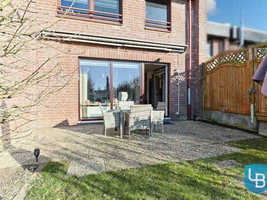 Reihenmittelhaus zum Kauf 229.000 € 4 Zimmer 100,4 m² 326 m² Grundstück Plön 24306