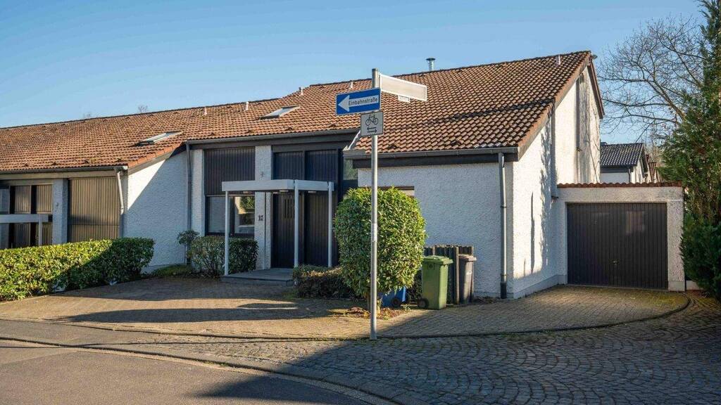 Dottendorf Bestlage - Reihenendhaus mit architektonischem Anspruch am Fuße des Venusbergs