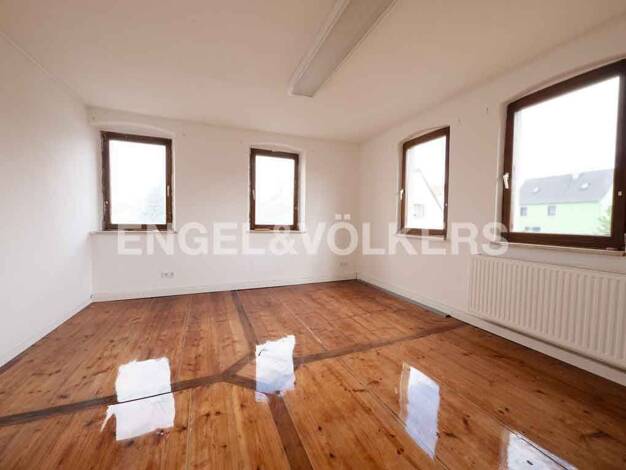Einfamilienhaus zum Kauf 179.000 € 8 Zimmer 145 m² 792 m² Grundstück Schwanfeld 97523