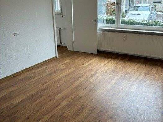 Wohnung zur Miete 470 € 1,5 Zimmer 40,5 m² frei ab sofort Im Sauern 5 Nieder-Erlenbach Frankfurt am Main 60437