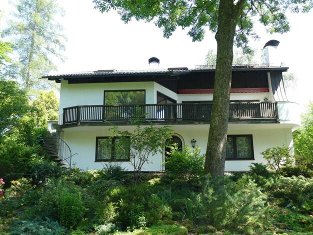 Einfamilienhaus zum Kauf provisionsfrei 1.990.000 € 9 Zimmer 210 m² 880 m² Grundstück Deisenhofen Oberhaching 82041