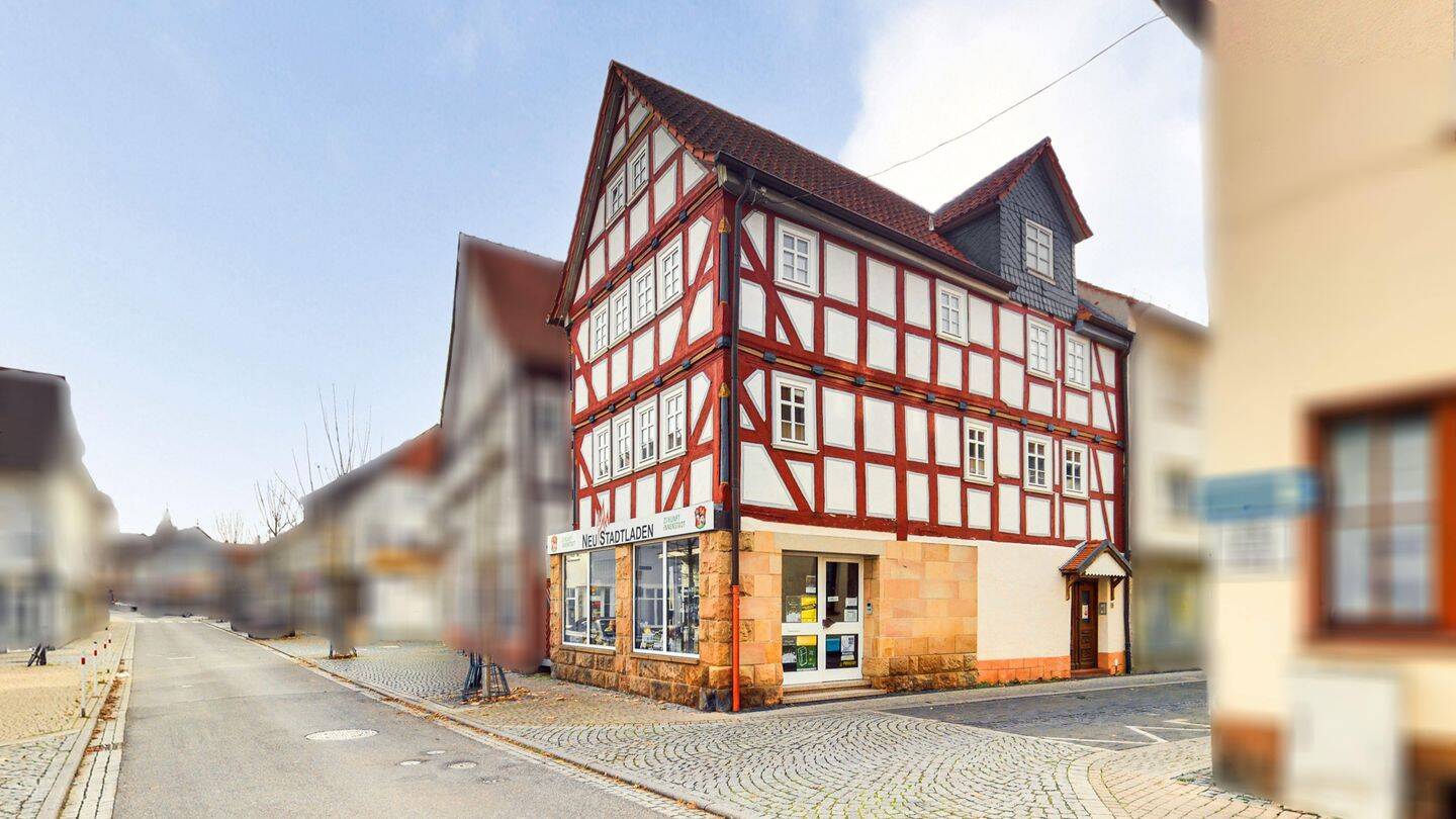 Immobilie in Neustadt - REDUZIERT! Vollsaniertes Wohn- und Geschäftshaus in Neustadt - Bild 1