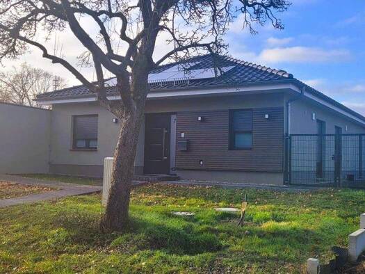 Haus zum Kauf 459.000 € 4 Zimmer 154,8 m² 1.889 m² Grundstück frei ab sofort Gosda Wiesengrund OT Gosda 03149