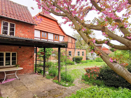 Bauernhaus zum Kauf 285.000 € 11 Zimmer 262 m² 1.440 m² Grundstück Räbke Räbke 38375