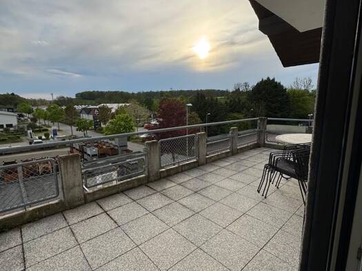 Terrassenwohnung zur Miete 1.200 € 3,5 Zimmer 98 m² Geschoss 2/2 frei ab 01.04.2026 Aglasterhausen 74858