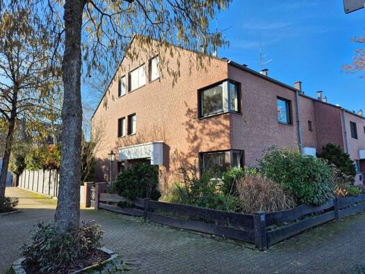 Einfamilienhaus zum Kauf 698.000 € 5 Zimmer 135 m² 354 m² Grundstück frei ab sofort Moerser Straße 33 Büderich Meerbusch 40667