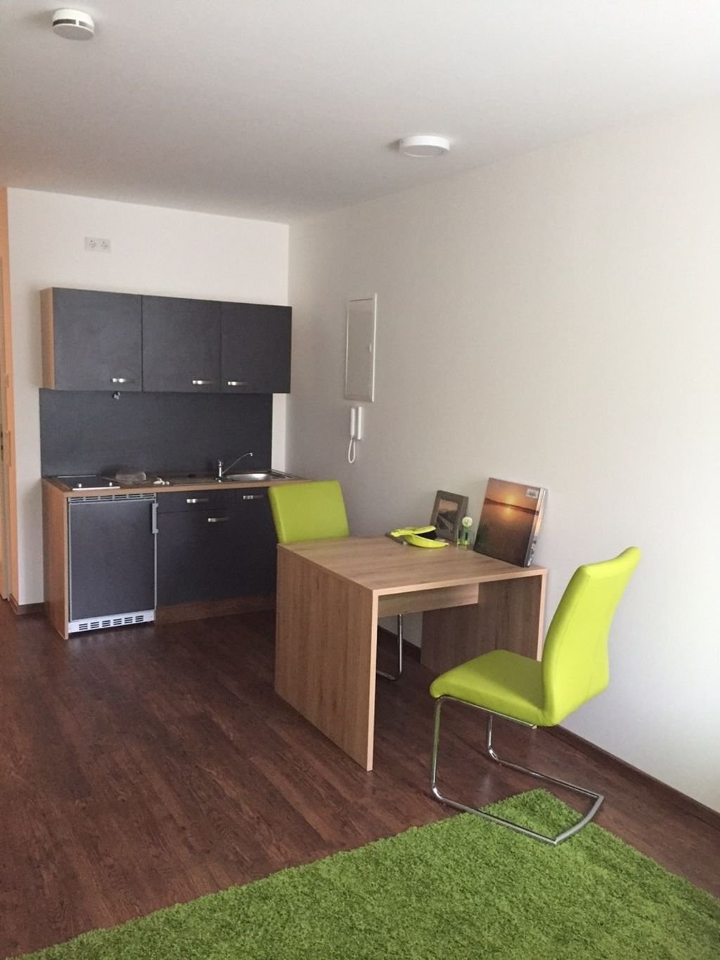 Wohnung zur Miete Wohnen auf Zeit 995 € 1 Zimmer 24 m²<br/>Wohnfläche 01.04.2025<br/>Verfügbarkeit Alte Münchner Straße Unterföhring 85774