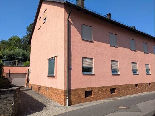 Doppelhaushälfte zum Kauf 239.000 € 10 Zimmer 158 m² 450 m² Grundstück frei ab 01.09.2026 Luitpoldhöhe Amberg 92224