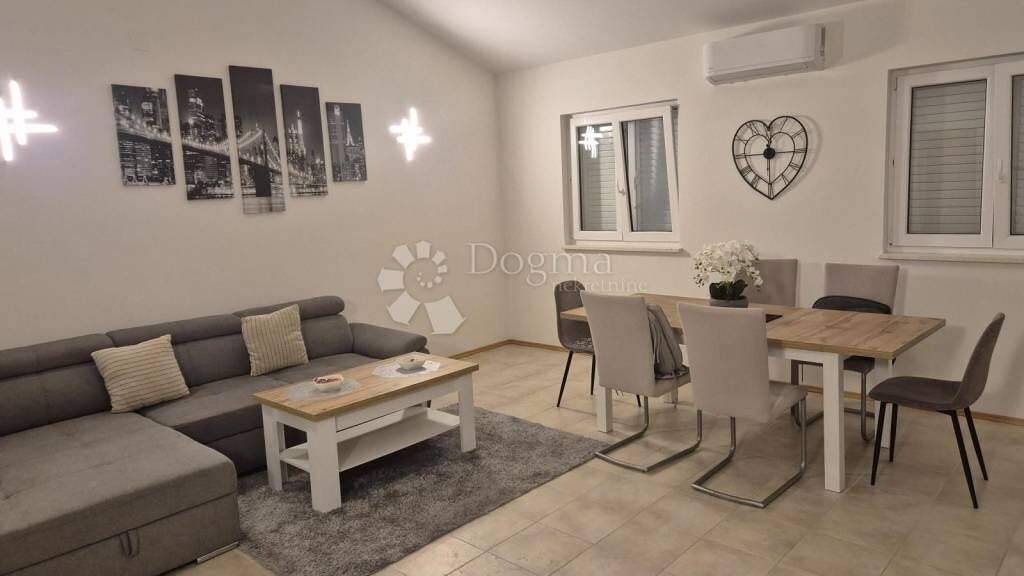 Wohnung zum Kauf 295.688 € 3 Zimmer 66 m² 2. Geschoss Rogoznica