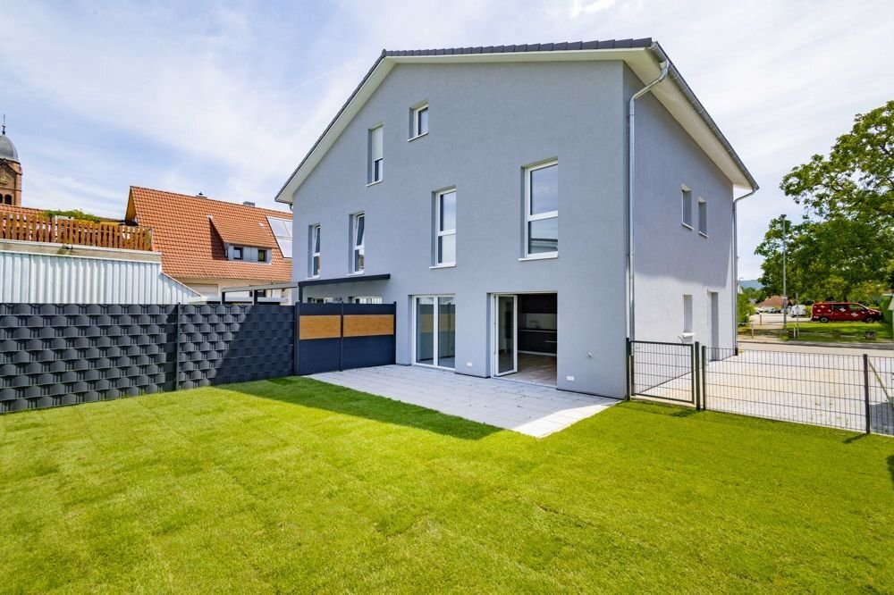 Doppelhaushälfte zur Miete 1.700 € 6 Zimmer 170 m²<br/>Wohnfläche 240 m²<br/>Grundstück ab sofort<br/>Verfügbarkeit Mahlberg Mahlberg 77972