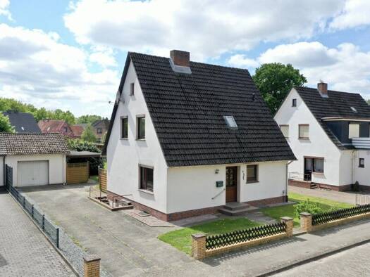 Einfamilienhaus zum Kauf 249.000 € 4,5 Zimmer 101 m² 724 m² Grundstück Scheeßel Scheeßel 27383