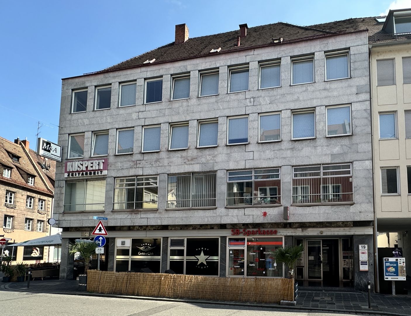 Mehrfamilienhaus zum Kauf 3.200.000 € 32 Zimmer 476 m²<br/>Wohnfläche 313,3 m²<br/>Grundstück Altstadt / St. Lorenz Nürnberg 90402