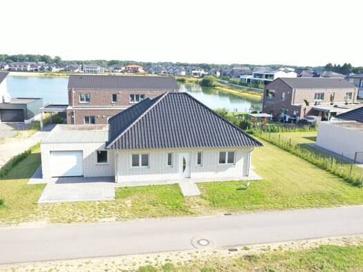 Bungalow zum Kauf - Erstbezug provisionsfrei 429.000 € 3 Zimmer 109,8 m² 631 m² Grundstück Herzlake 49770