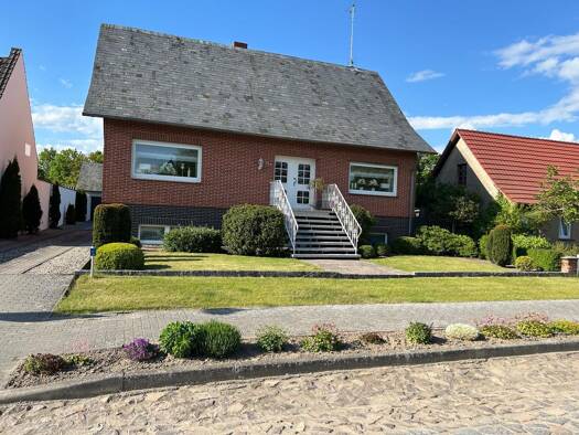 Einfamilienhaus zum Kauf 330.000 € 5 Zimmer 150 m² 905 m² Grundstück frei ab sofort Kleinau Arendsee (Altmark) 39619