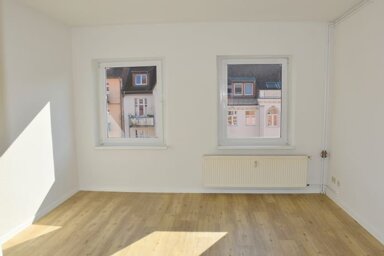 Wohnung zur Miete 600 € 3 Zimmer 75 m² 1. Geschoss frei ab 01.03.2025 Lübecker-Strasse 187 Weststadt Schwerin 19059