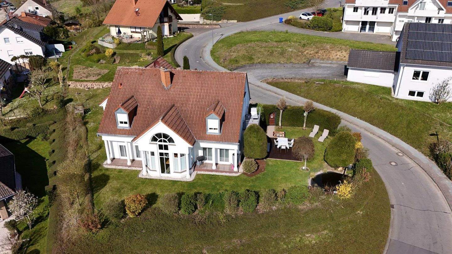 Immobilie in Irrel - Architektenhaus in Bestlage - Bild 1