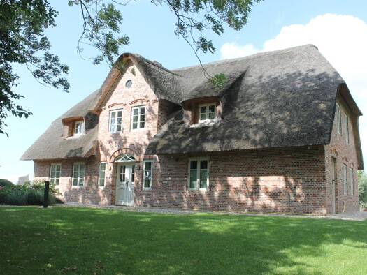 Einfamilienhaus zur Miete 2.400 € 5 Zimmer 163 m² 1.619 m² Grundstück frei ab 01.12.2026 Fahretoft Dagebüll 25899