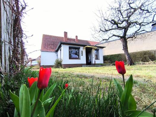 Doppelhaushälfte zum Kauf 75.000 € 4 Zimmer 85 m² 460 m² Grundstück Schollene 14715