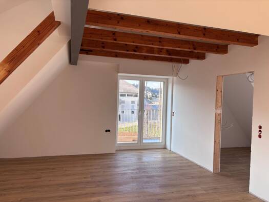 Maisonette zur Miete 850 € 2,5 Zimmer 65 m² Geschoss 2/3 frei ab 15.04.2026 Meßstetten 72469