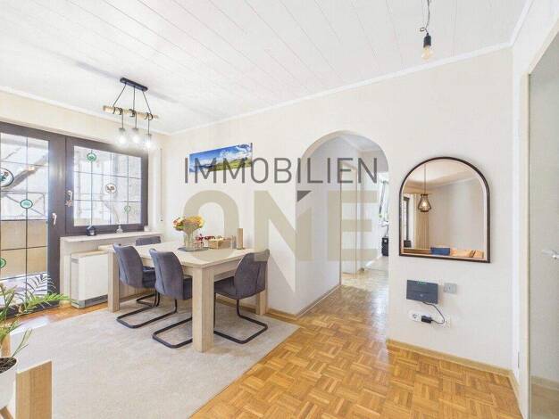 Wohnung zum Kauf 280.000 € 3,5 Zimmer 82,3 m² 1. Geschoss frei ab 01.05.2026 Neutraubling 93073