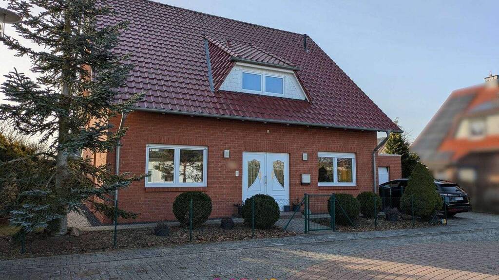 Selten zu bekommen: Großzügiges Einfamilienhaus in Lamme auf sonnigem Westgrundstück