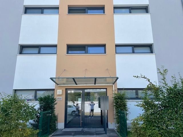 Wohnung zur Miete 1.330 € 4 Zimmer 123,3 m²<br/>Wohnfläche 1.<br/>Geschoss 01.10.2024<br/>Verfügbarkeit Grundigpark 9 Oberfürberg / Eschenau Fürth 90768