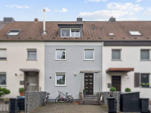Reihenmittelhaus zum Kauf 549.000 € 4 Zimmer 113 m² 355 m² Grundstück frei ab 01.07.2026 Paracelsusplatz 8 Flittard Köln 51061