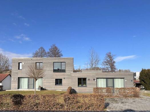 Haus zum Kauf 1.198.000 € 9 Zimmer 350 m² 960 m² Grundstück Untersiggingen Deggenhausertal 88693