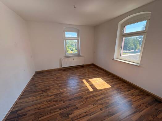 Wohnung zur Miete 365 € 3 Zimmer 67 m² Geschoss 1/3 frei ab sofort Oelsnitz Oelsnitz/Erzgebirge 09376