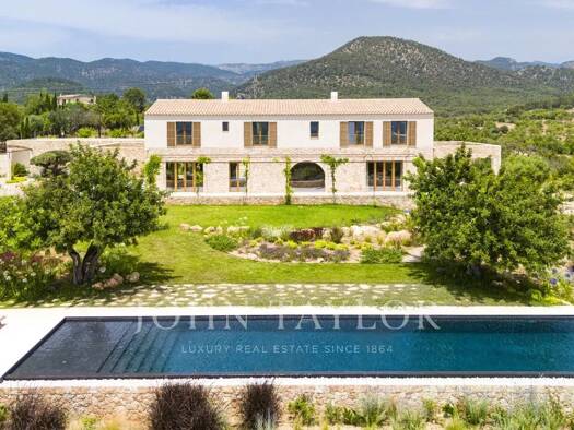 Herrenhaus zum Kauf 14.900.000 € 810 m² 40.750 m² Grundstück Santa Maria 07815