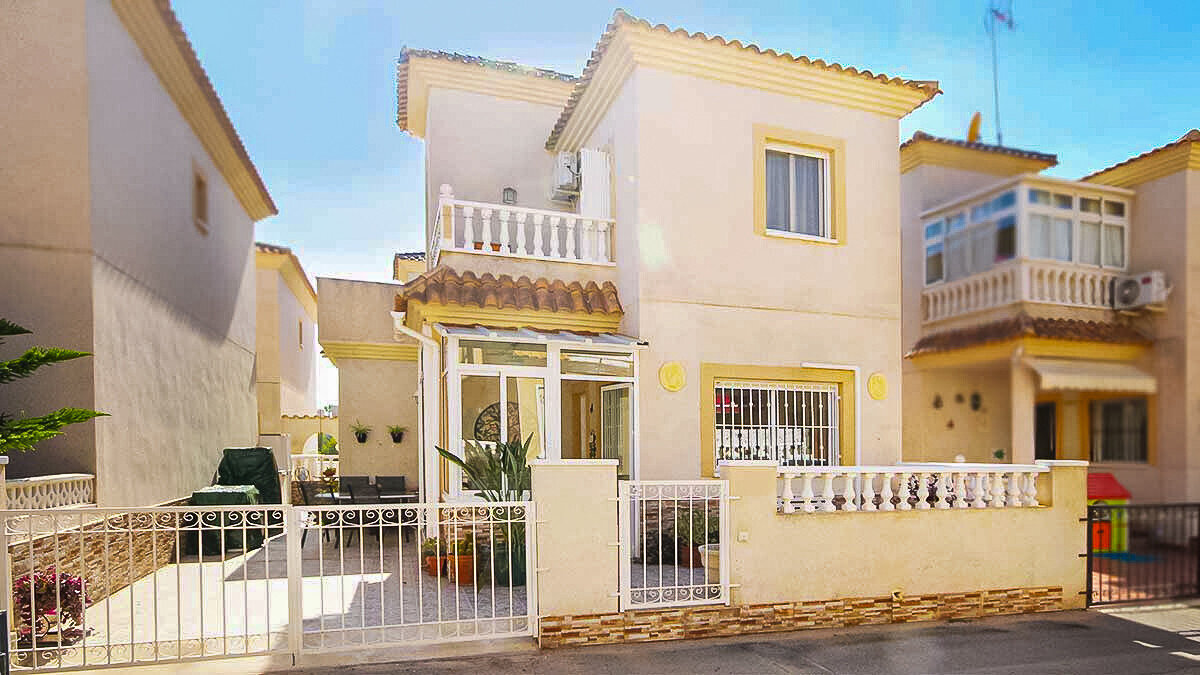 Haus zum Kauf 199.950 € 3 Zimmer 83 m²<br/>Wohnfläche 95 m²<br/>Grundstück Playa Flamenca 03189