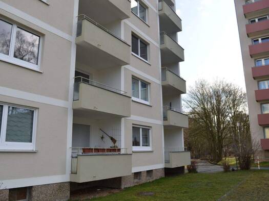 Wohnung zur Miete 390 € 2 Zimmer 56,1 m² 1. Geschoss frei ab 01.04.2026 Orleansstraße 2 a Innenstadt Hof 95028