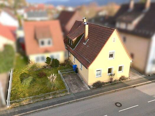 Wohnung zum Kauf 267.000 € 4,5 Zimmer 124 m² 2 Geschosse frei ab sofort Ebermannstadt 91320