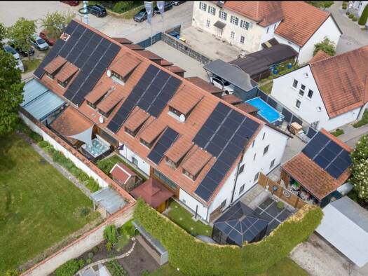 Wohn- und Geschäftshaus zum Kauf provisionsfrei als Kapitalanlage geeignet 19 Zimmer 912 m² 1.057 m² Grundstück Kühbach 86556