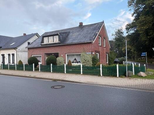 Einfamilienhaus zum Kauf 149.000 € 5 Zimmer 185 m² Eggstedt 25721