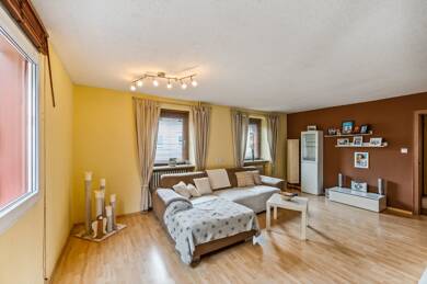 Doppelhaushälfte zum Kauf 425.000 € 10 Zimmer 207 m² 240 m² Grundstück Neustadt Titisee-Neustadt 79822
