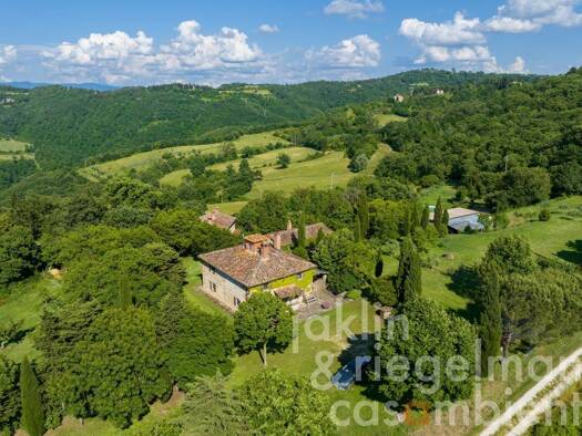 Haus zum Kauf 1.190.000 € 928 m² 886.680 m² Grundstück Anghiari 52031