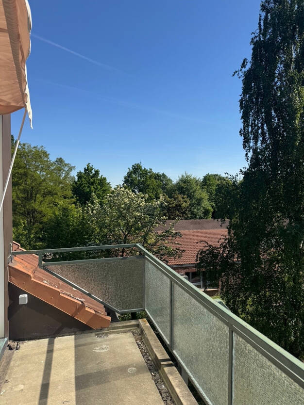 Wohnung zur Miete 1.100 € 4 Zimmer 100,8 m² Dachgeschoss frei ab sofort Heidkamp 45 Mittelfeld Lüneburg 21335