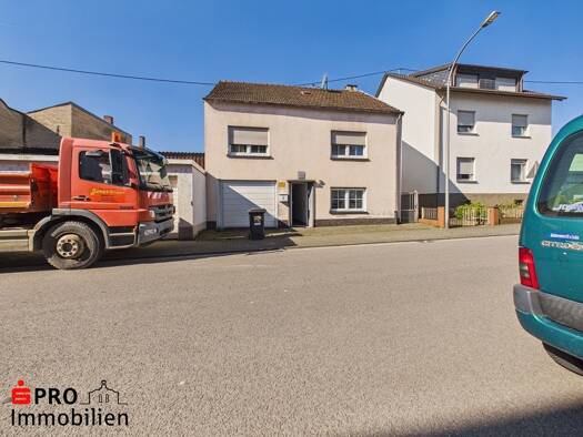 Doppelhaushälfte zum Kauf 160.000 € 4 Zimmer 130 m² 493 m² Grundstück frei ab sofort Roden Saarlouis 66740