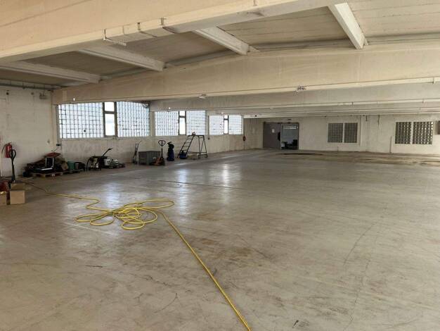 Lagerhalle zur Miete provisionsfrei 5.000 m² Lagerfläche Weidhausen 96279